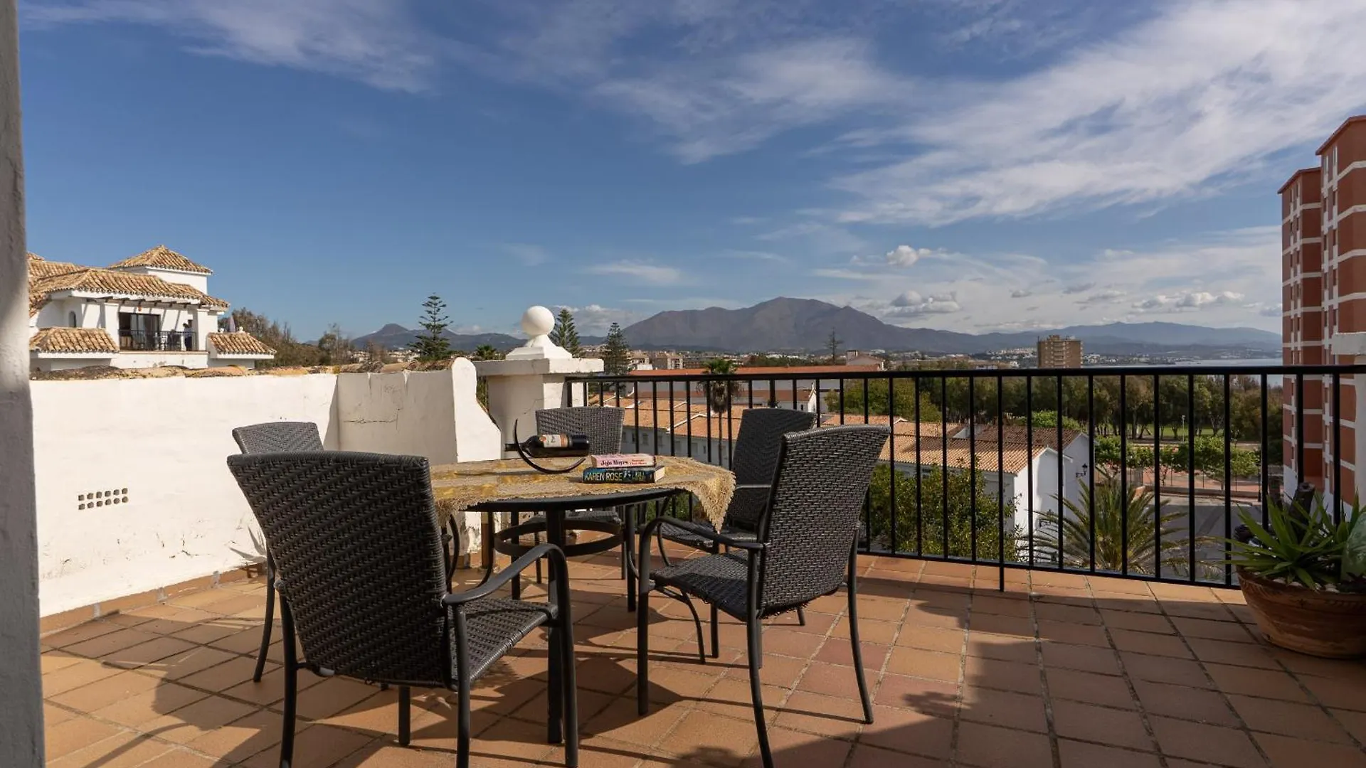 952 Marina Duquesa Apartman Manilva